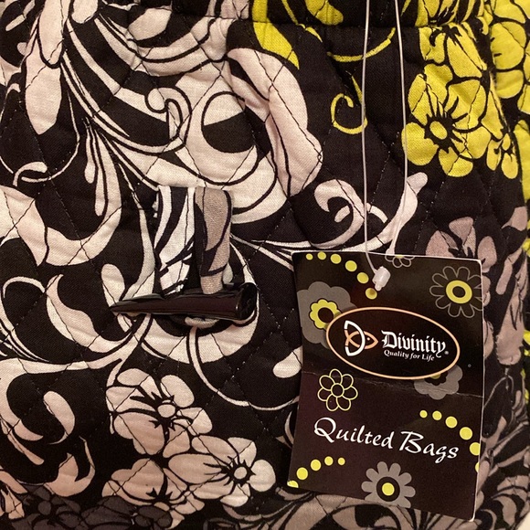 Women’s hobo style purse - Picture 2 of 7